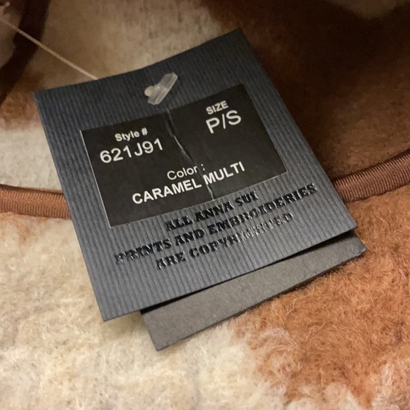 Anna Sui Cowhide Shearling Bucket Hat - Picture 2 of 6